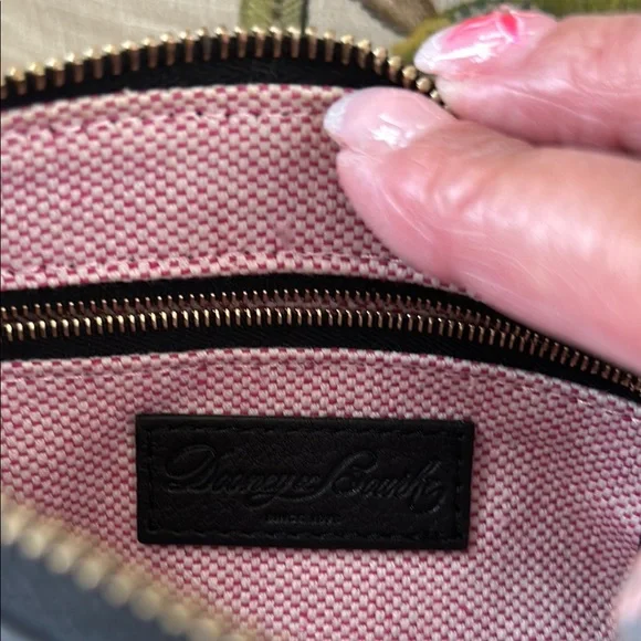 Dooney & Bourke Black Leather Wristlet Used Once. Like New - Picture 7 of 7